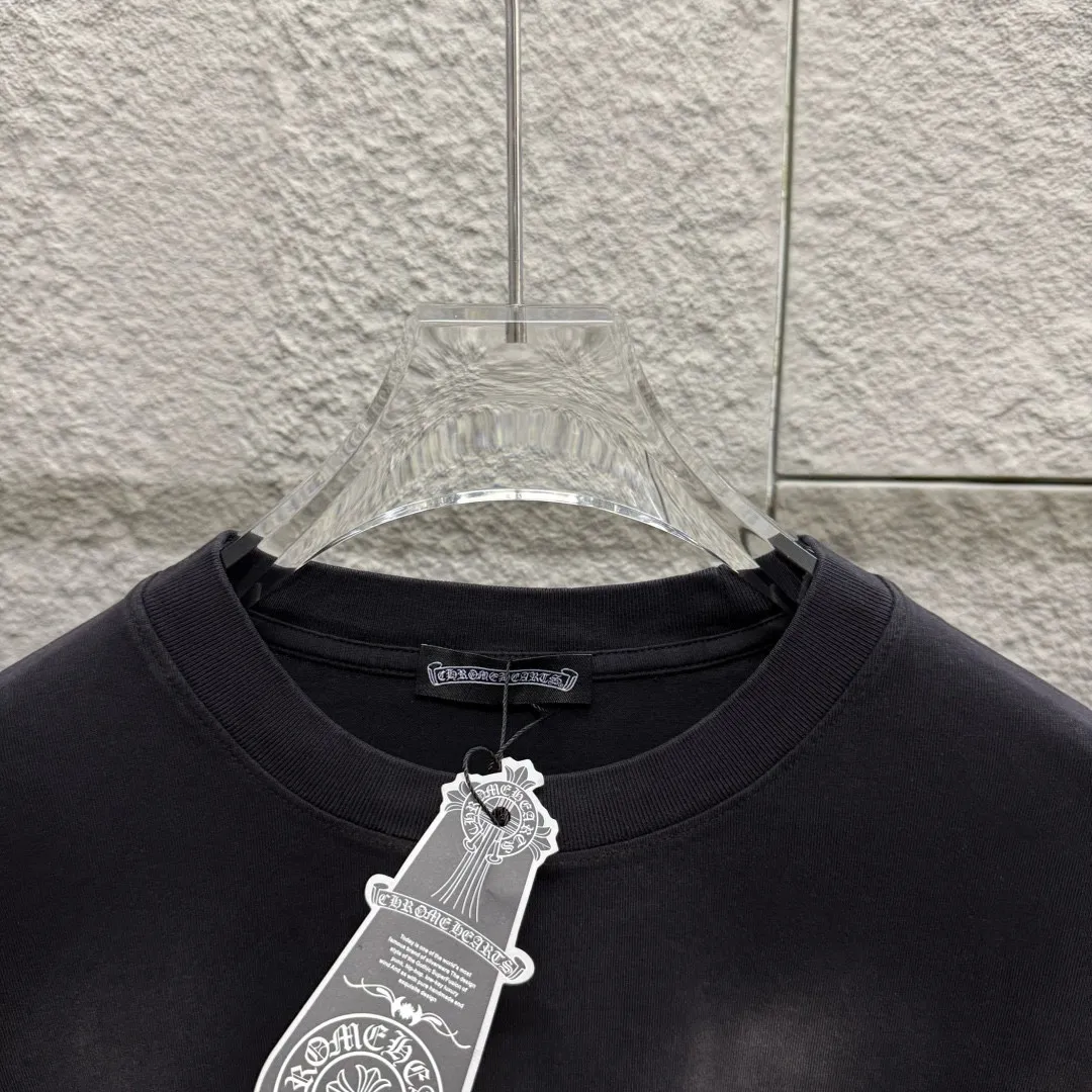 🅿️190 CH*Cro Heart 2025 Spring and Summer New Style Heavy pickling with gradient distressing Chest logo Classic Sanskrit horseshoe print Customized fabric Short-sleeved T-shirt Uniform for men and women Size: S M L
